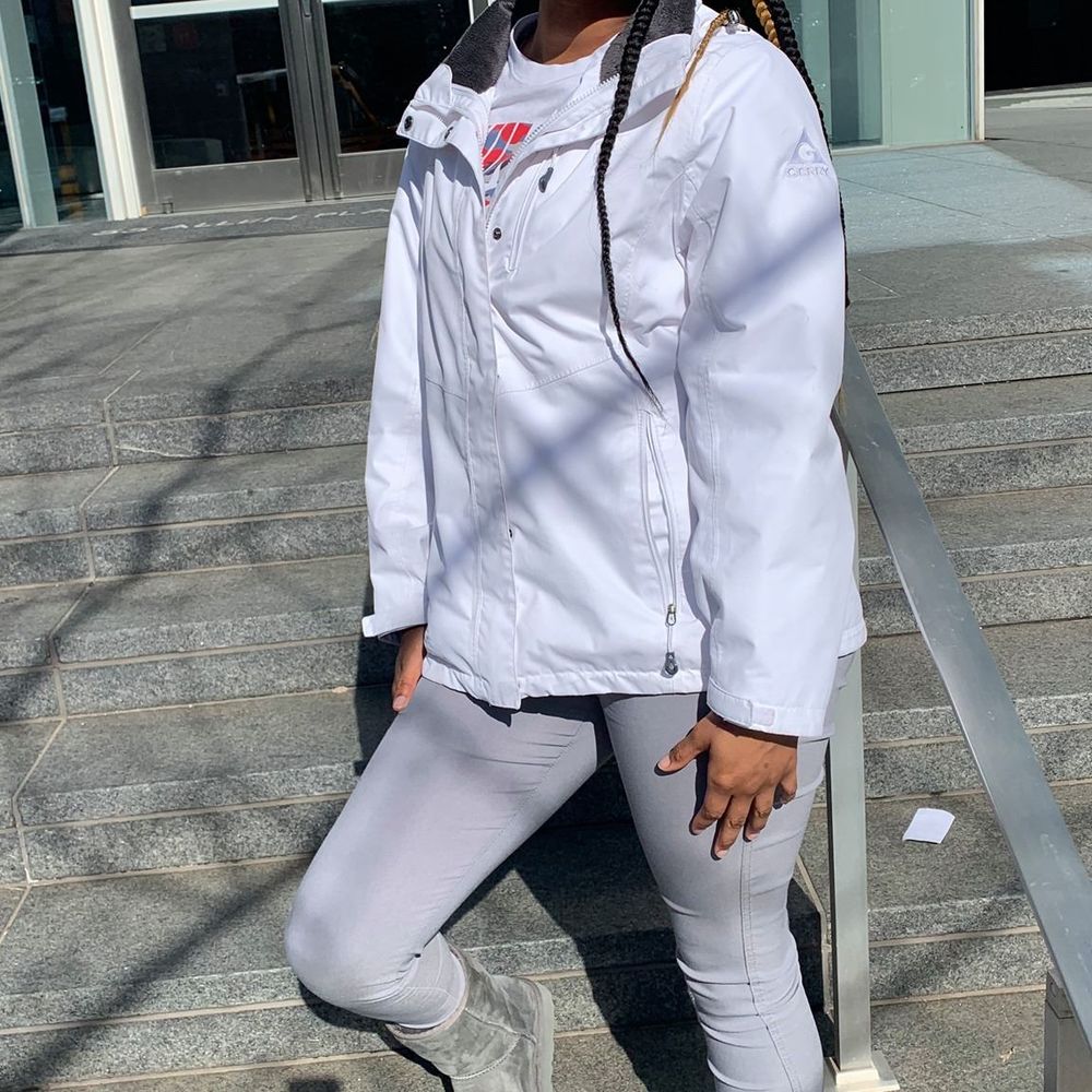 Meet your Posher, Tierra